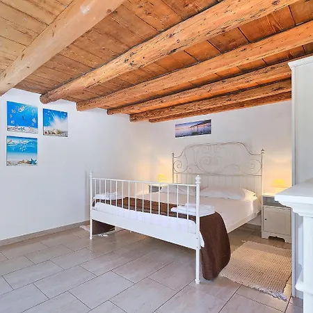 Ferienhaus Holiday Verudica