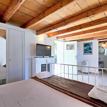 Ferienhaus Holiday Verudica
